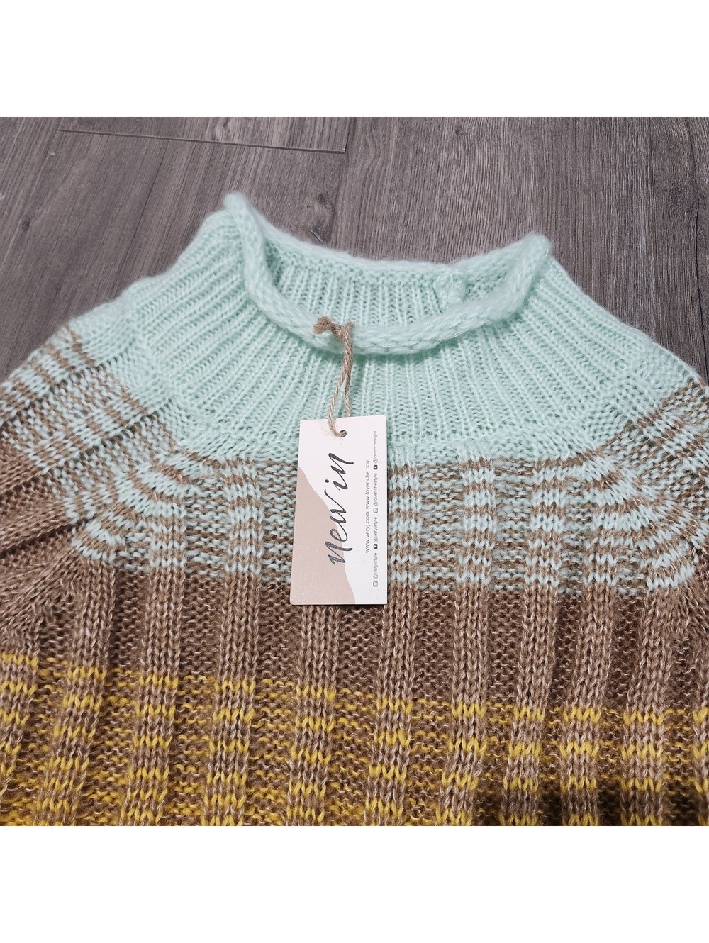 New In Multicolor Ribbed Knit Sweater Size Large NWT - Picture 6 of 9